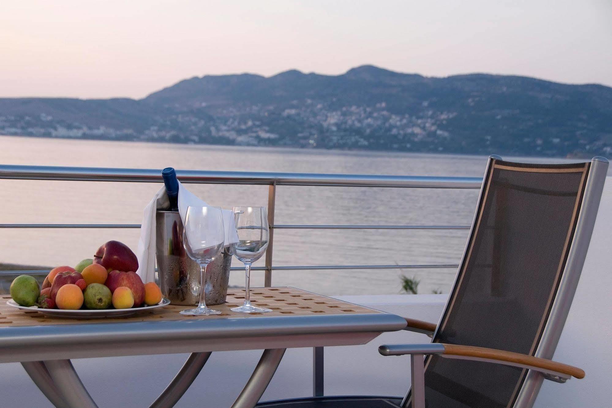 Sea Sight Boutique Hotel Porto Rafti Exterior photo
